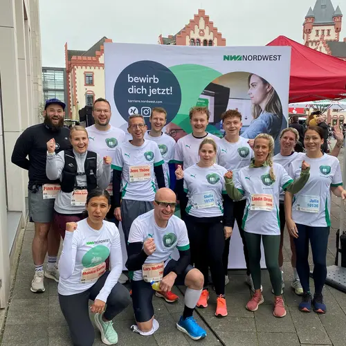 Das Laufteam der NORDWEST Handel AG beim Sparkassen-Phoenix-Halbmarathon. 