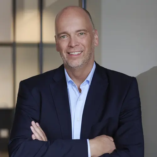 Thorsten Sega hat seinen Vorstandsvertrag bei der NORDWEST Handel AG bis Ende September 2029 verlängert.