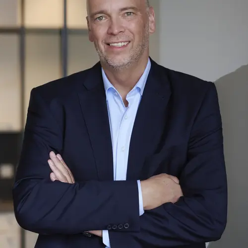 Thorsten Sega hat seinen Vorstandsvertrag bei der NORDWEST Handel AG bis Ende September 2029 verlängert.